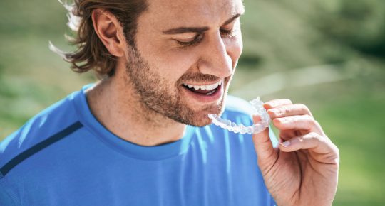 Invisalign neviditeľný zubný strojček